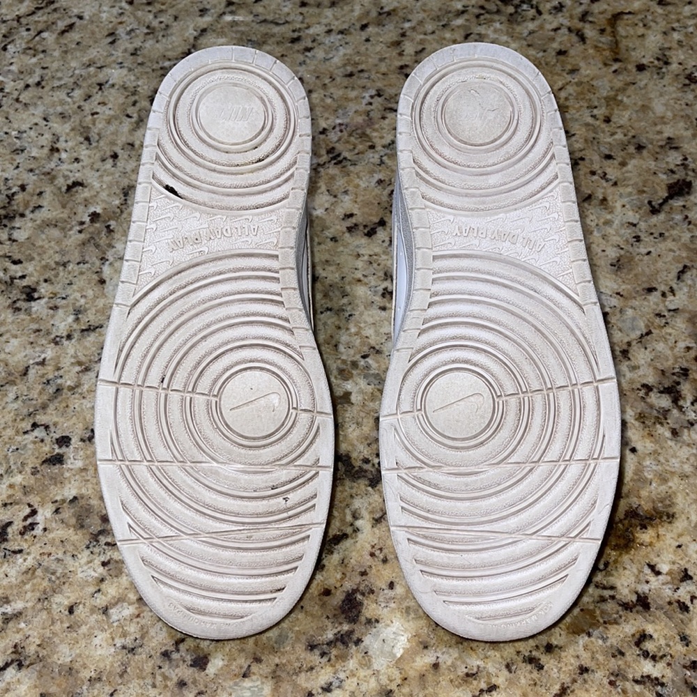 Nike Borough Low - Picture 5 of 8